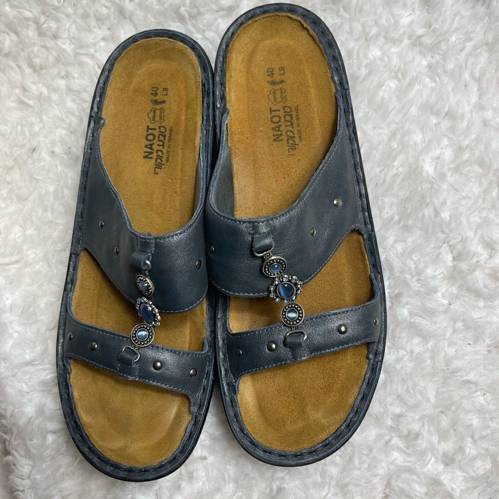 Naot leather Grayish Blue straps Sandals .silver studs & Bleu gems accen…